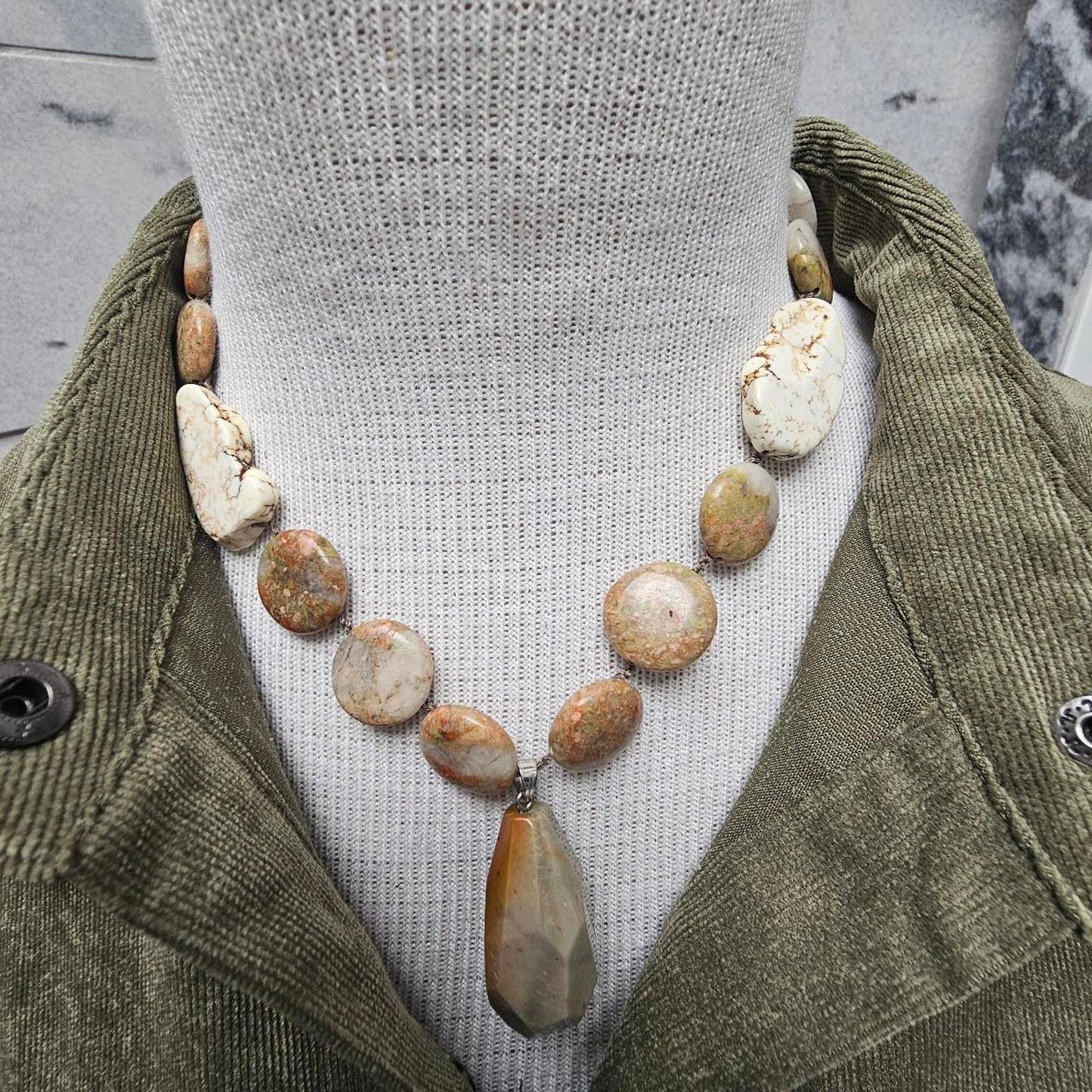 Women's Earth Toned Agate and Jasper Versatile Necklace