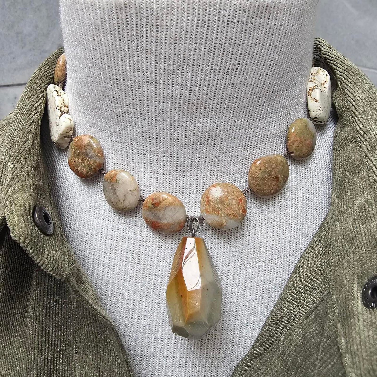 Women's Earth Toned Agate and Jasper Versatile Necklace